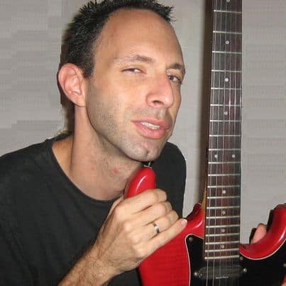 ניר לוי - מורה לגיטרה